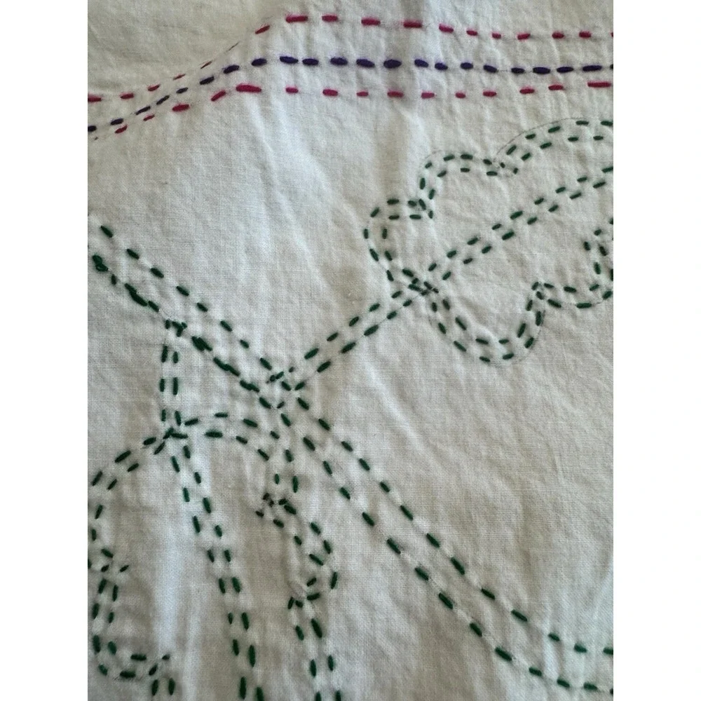 Hand Embroidered Kantha Cotton Bedspread Throw Floral White Burgundy 65x80